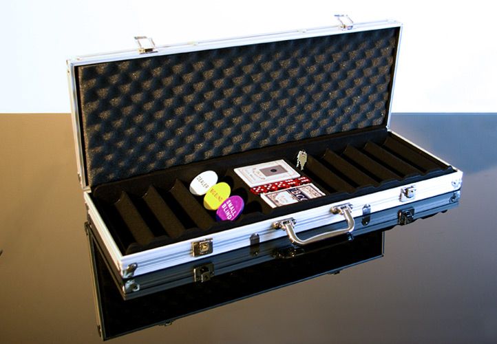 Pokerový polstrovaný hliníkový kufr pro 500 ks žetonů, stříbrný