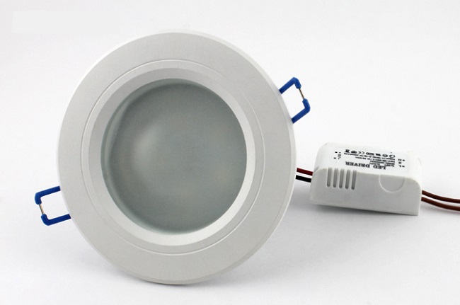 1x LED podhledové stropní svítidlo 6W, teplá bílá